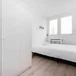 Apartment Dabrowskiego Modern By Bookinghost