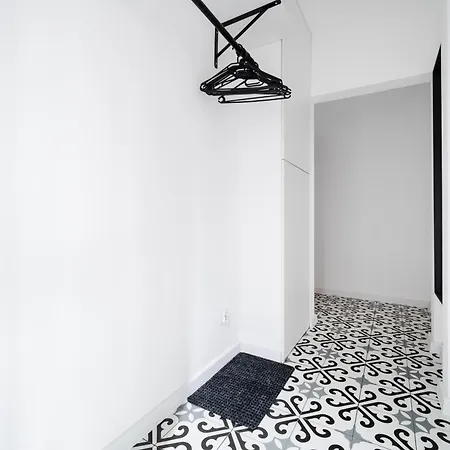 Appartement Dabrowskiego Modern By Bookinghost