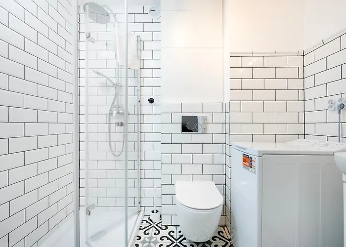 Dabrowskiego Modern By Bookinghost *