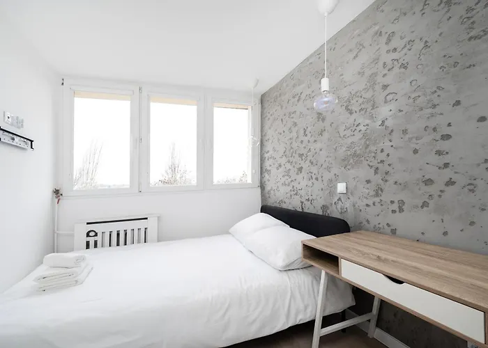 Dabrowskiego Modern By Bookinghost شقة