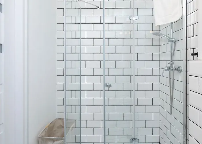 Dabrowskiego Modern By Bookinghost * وودج